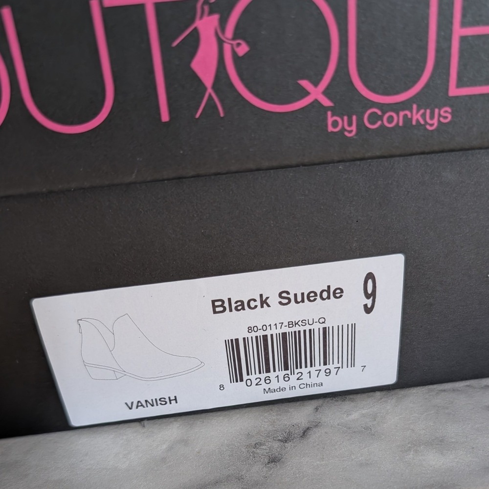 Boutique by Corkys Vanish Booties Women Size 9 Black Good Faux Suede V-Cut Ankle - Picture 2 of 8